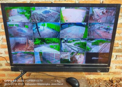 Technician configuring a CCTV recorder for a Cape Town property (44)
